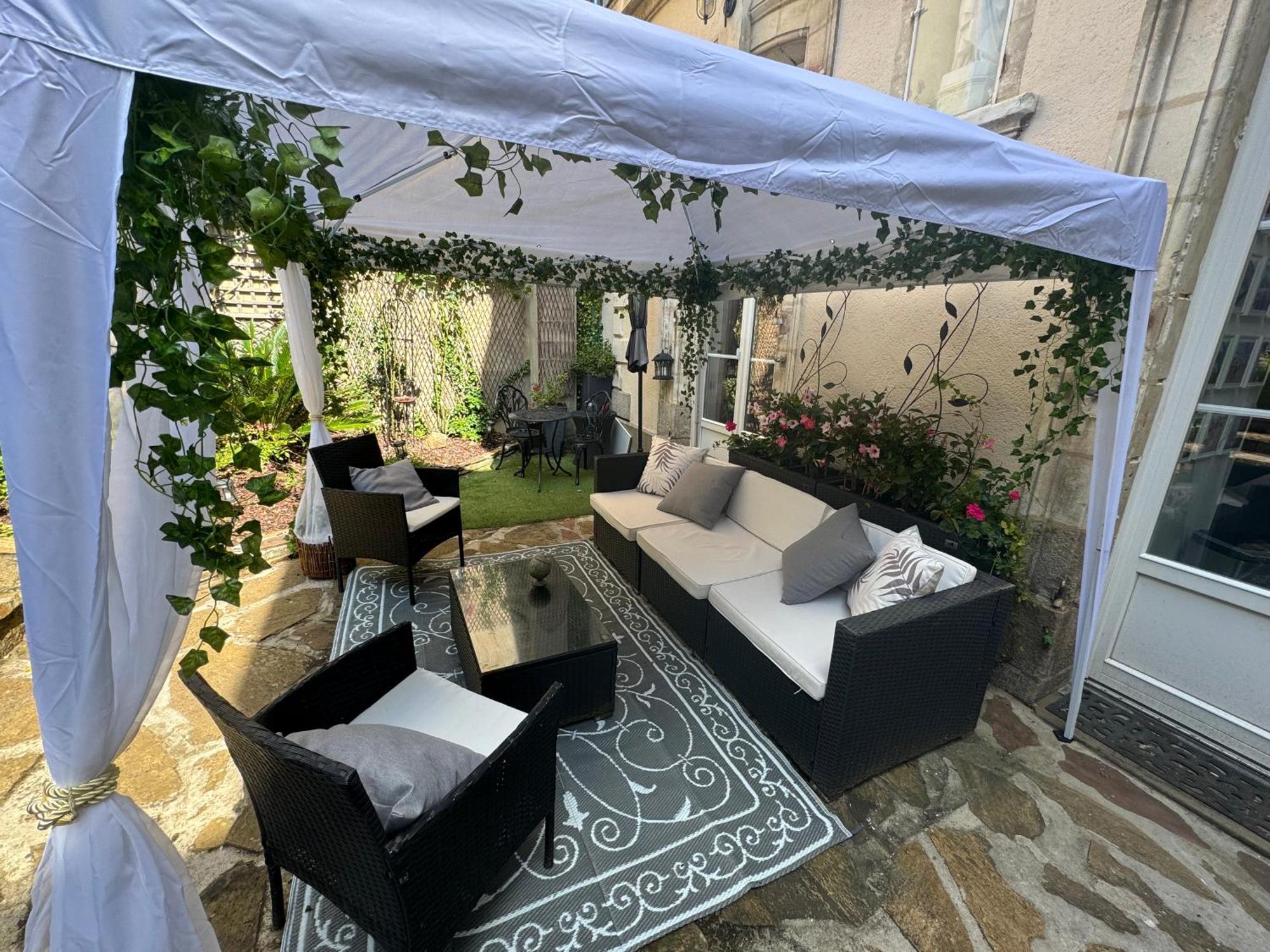 Duplex Au 2Eme Et De Notre Maison -Acces Au Jardin-Smart Tv-Streaming-Wifi Le Mans Exterior photo
